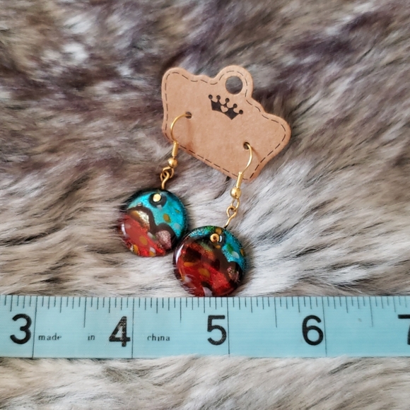 Earrings - Picture 1 of 3